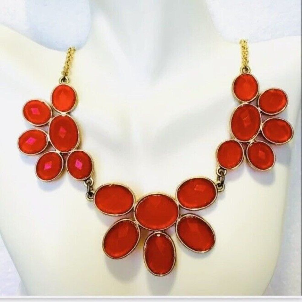 Vintage Spring candy Red Flower Rhinestone Gold Tone Statement Necklace 20in